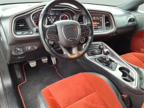 Used 2022 Dodge Challenger R/T w/ Plus Package image 17