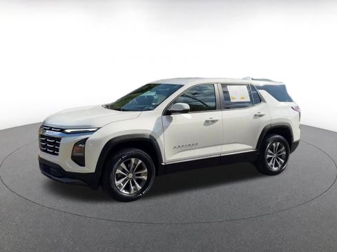 Used 2025 Chevrolet Equinox LT FWD image 8