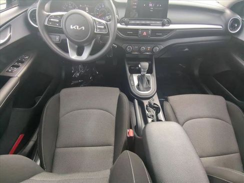 Used 2024 Kia Forte LXS w/ LXS Technology Package image 16