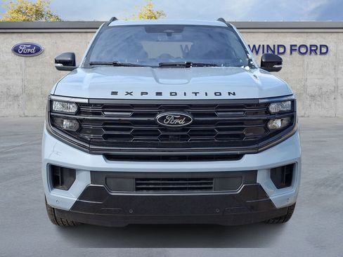 Used 2025 Ford Expedition Platinum w/ Stealth Appearance Package image 2