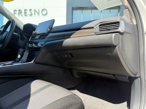 Used 2020 Honda Accord EX image 18