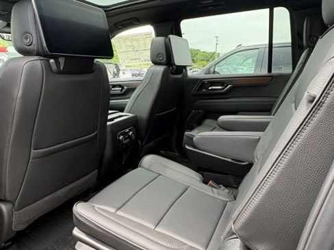 New 2026 GMC Yukon XL Denali w/ Denali Reserve Package AWD/4WD image 18