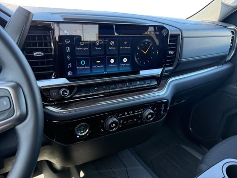 Used 2023 Chevrolet Silverado 1500 RST AWD/4WD image 12