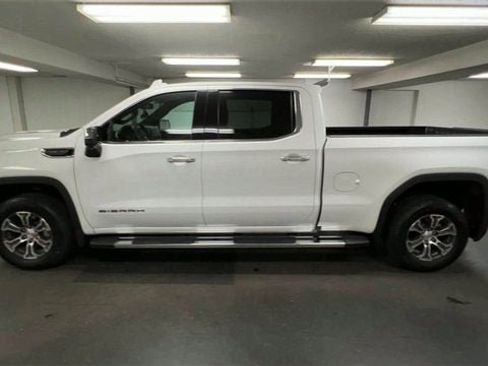 Certified 2022 GMC Sierra 1500 SLT w/ SLT Convenience Package image 5