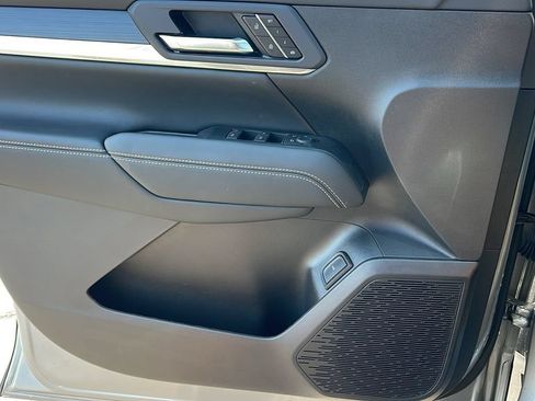New 2026 GMC Terrain Elevation w/ Elevation Premium Package FWD image 23