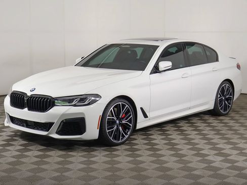 Used 2023 BMW M550i xDrive w/ Executive Package AWD/4WD image 11
