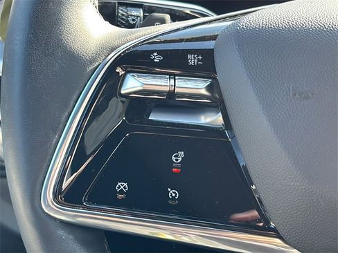 Used 2024 Cadillac Lyriq Sport image 27