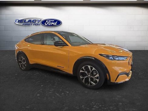 Used 2022 Ford Mustang Mach-E Premium AWD/4WD image 8