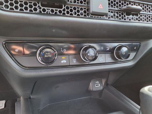 Certified 2024 Honda HR-V Sport image 18