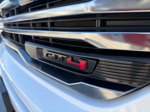 Used 2025 GMC Sierra 1500 AT4 w/ AT4 Premium Package image 9