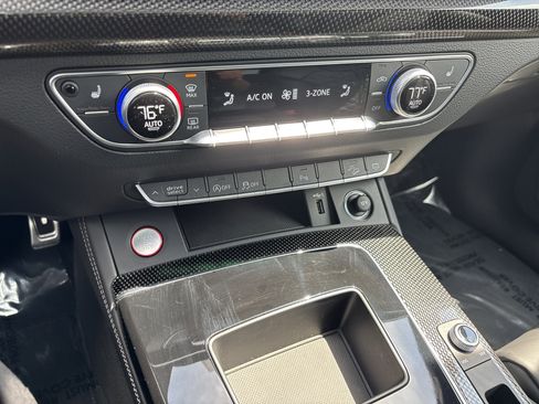 Used 2025 Audi SQ5 Premium Plus AWD/4WD image 32