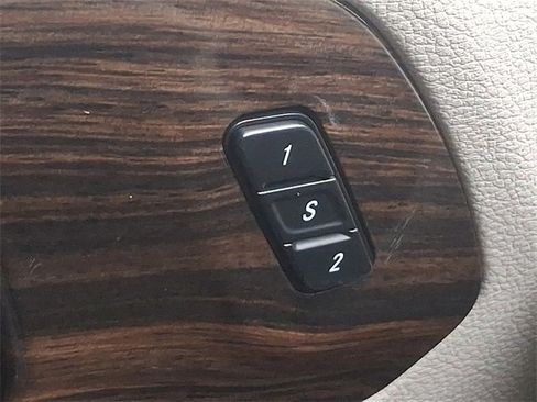 Used 2021 Chrysler Pacifica Limited w/ Premium & Safety Sphere Group image 27