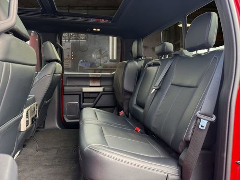 Used 2022 Ford F250 Lariat w/ Chrome Package image 14