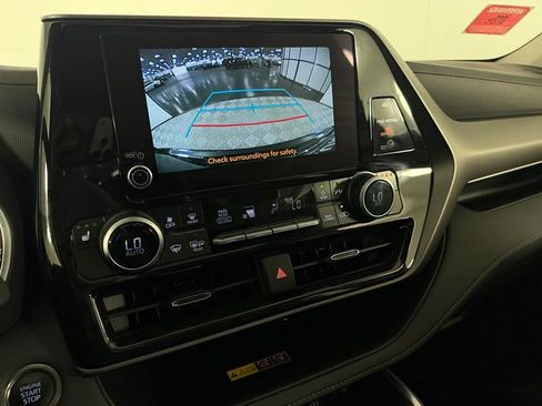 Used 2026 Toyota Highlander XLE AWD/4WD image 19
