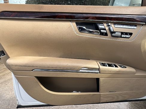 Used 2013 Mercedes-Benz S 550 image 12