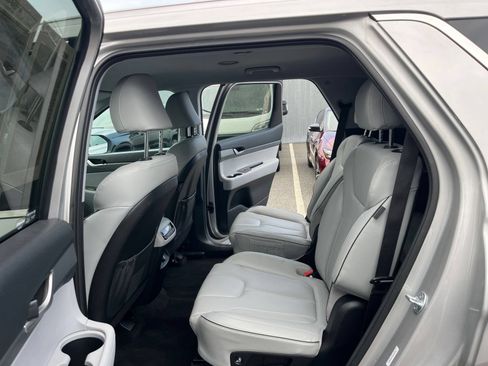Used 2025 Hyundai Palisade SEL FWD image 23