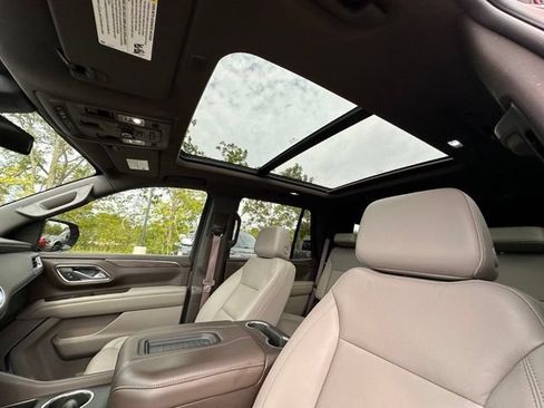 Used 2022 Chevrolet Tahoe LT w/ Luxury Package AWD/4WD image 27