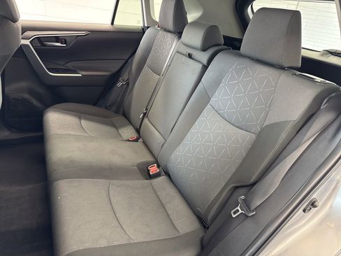 Used 2024 Toyota RAV4 XLE FWD image 36