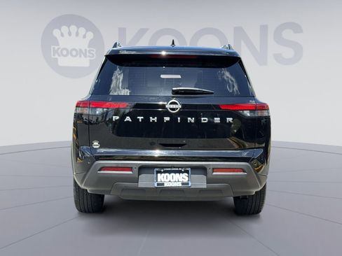 Used 2025 Nissan Pathfinder SV FWD image 10