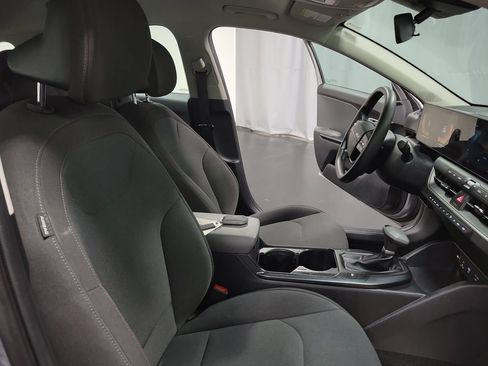 Used 2025 Kia K4 FWD image 27