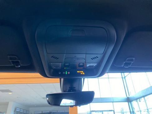 Used 2022 Chevrolet Blazer RS w/ Enhanced Convenience Package image 13