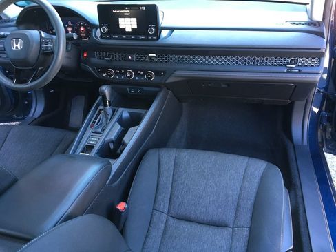 Used 2023 Honda Accord EX image 29