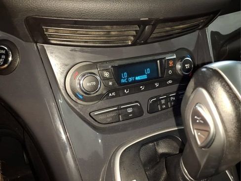Used 2013 Ford Escape Titanium w/ Parking Technology Pkg AWD/4WD image 24