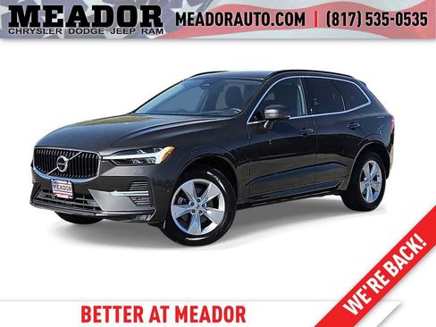 Used 2022 Volvo XC60 B5 Momentum image 1