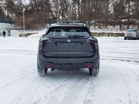 New 2026 Nissan Kicks SV image 4