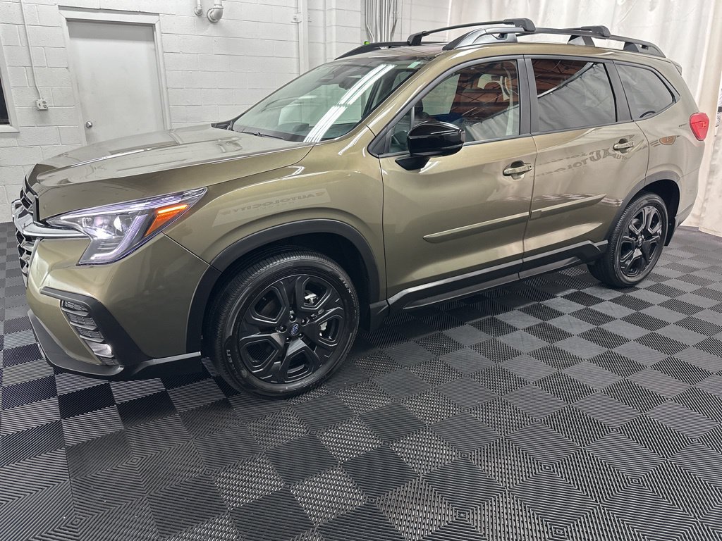 Used 2025 Subaru Ascent Bronze Edition w/ Onyx Package AWD/4WD image 5