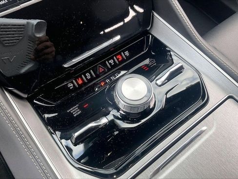 New 2026 Jeep Grand Wagoneer Limited image 33