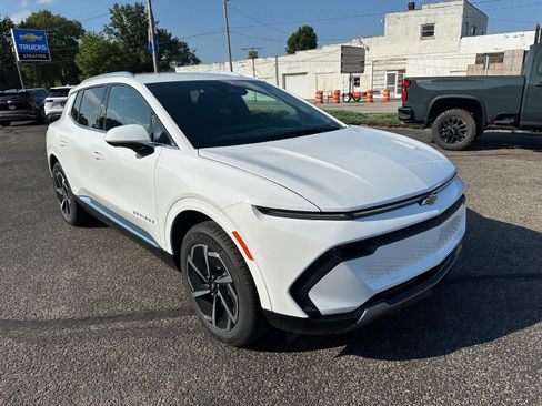 New 2025 Chevrolet Equinox EV LT image 5