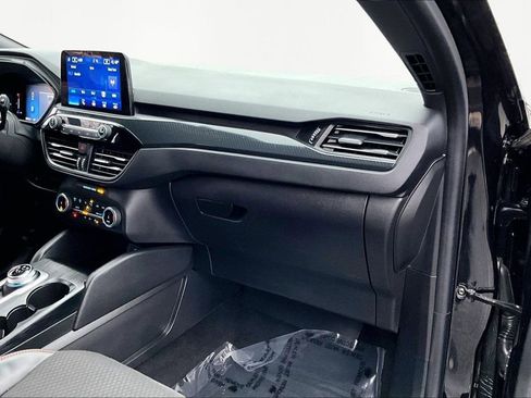 Used 2024 Ford Escape ST-Line image 18