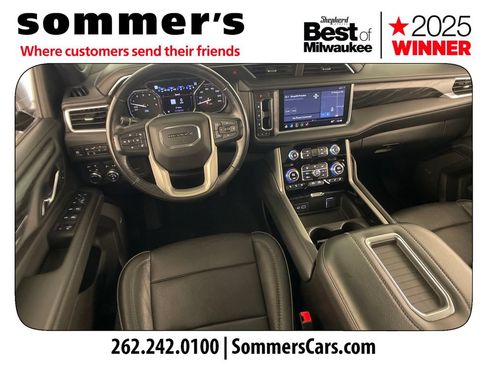 Used 2021 GMC Yukon XL Denali w/ Denali Premium Package AWD/4WD image 12