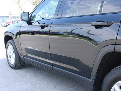 Used 2023 Jeep Grand Cherokee L Laredo w/ Luxury Tech Group I image 45