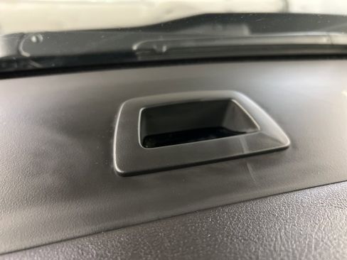 Used 2022 Cadillac XT4 Premium Luxury w/ Safety Alert Package image 22