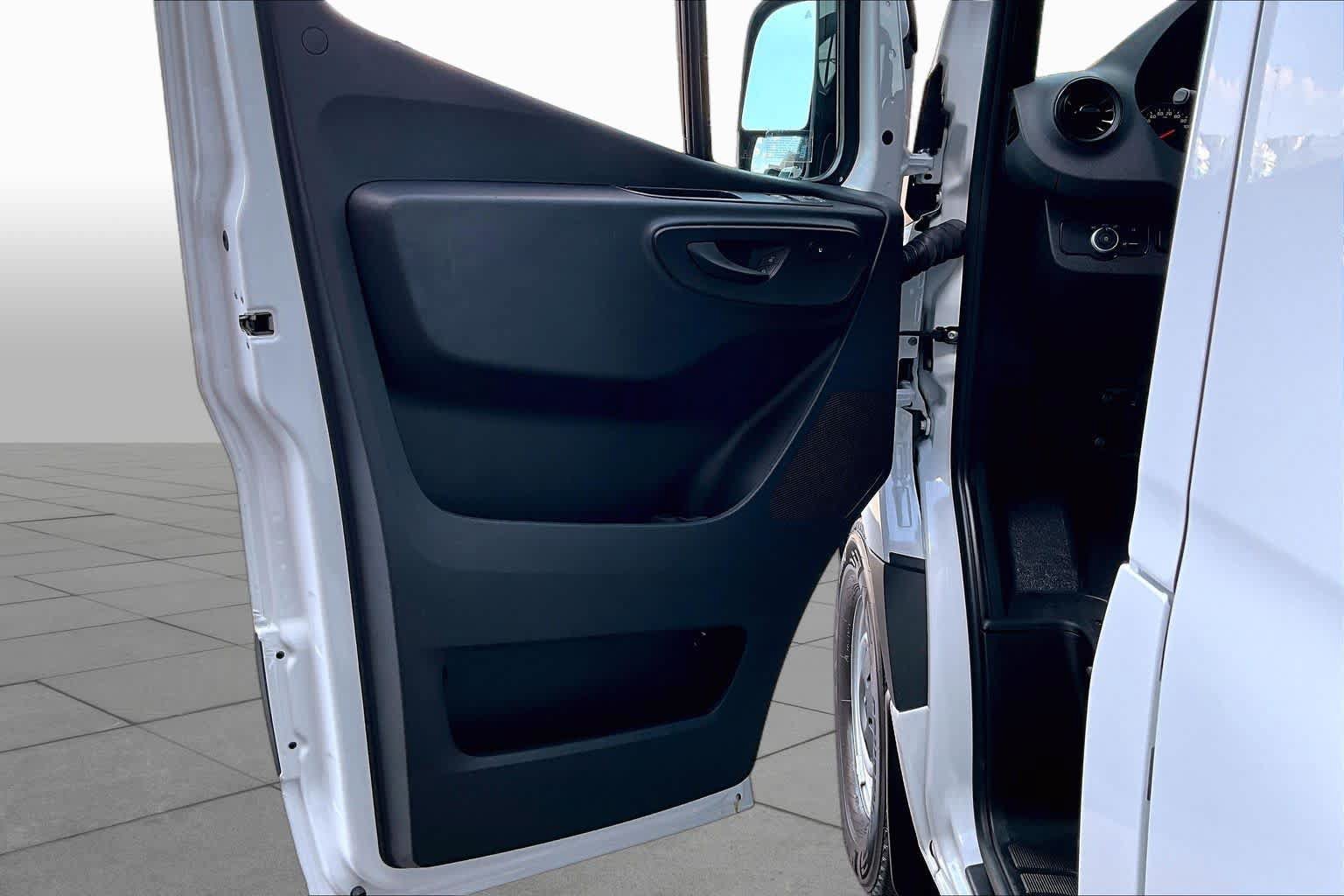 Used 2026 Mercedes-Benz Sprinter 2500 image 25