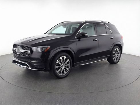 Used 2024 Mercedes-Benz GLC 300 4MATIC image 3