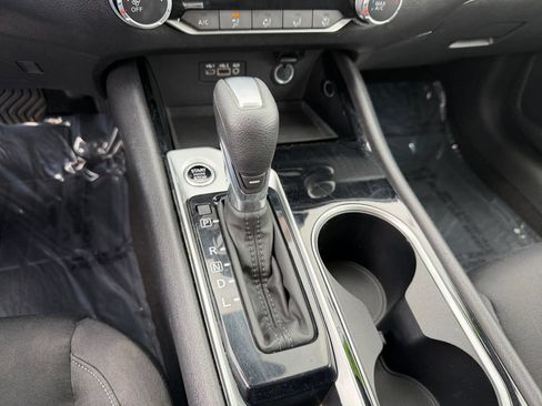Used 2024 Nissan Altima 2.5 SV FWD image 28