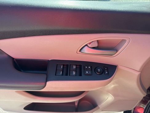 Used 2012 Honda Odyssey EX image 17