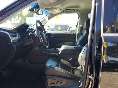 Used 2019 Chevrolet Tahoe LT w/ Luxury Package image 21