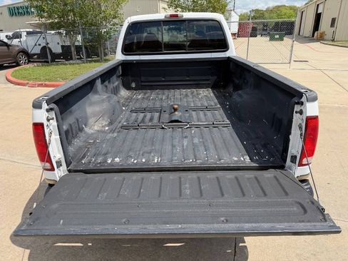 Used 2001 Ford F350 Lariat AWD/4WD image 16