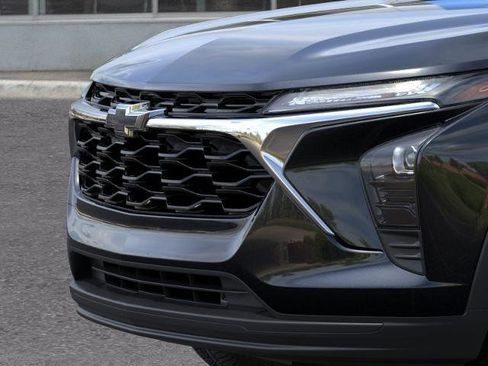 New 2026 Chevrolet Trax LS w/ LS Convenience Package FWD image 13