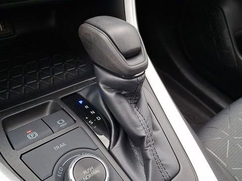 Used 2023 Toyota RAV4 XLE image 12