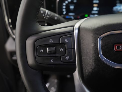 Used 2024 GMC Sierra 1500 Elevation image 25