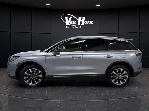 Used 2022 Lincoln Corsair Reserve w/ Equipment Group 201A image 13