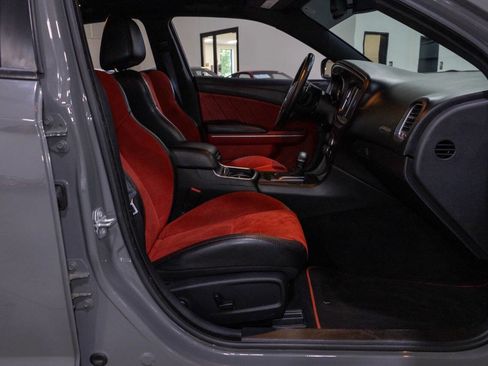 Used 2019 Dodge Charger Scat Pack w/ Plus Group RWD image 34