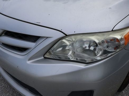 Used 2012 Toyota Corolla LE FWD image 3