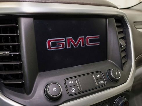 Used 2021 GMC Acadia SLT w/ Preferred Package image 16