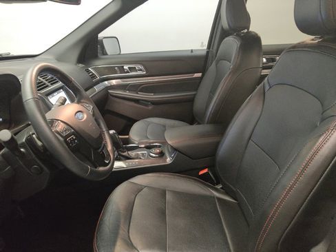 Used 2018 Ford Explorer Sport w/ Equipment Group 401A image 17